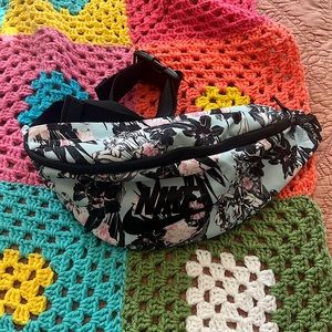 Nike Floral Fanny Pack